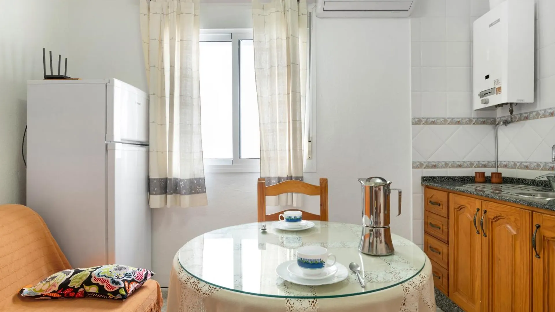 דירות קוניל דה לה פרונטרה Casa Paqui Bustos 2 ספרד